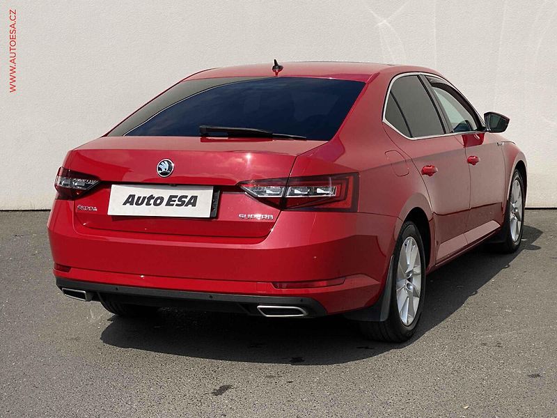 Škoda Superb (2018) 1.4 TSi, Style, bixen, panor - fotka 4 z 19