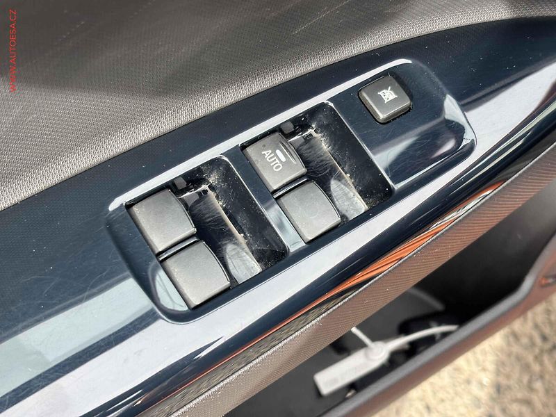 Mitsubishi Space Star (2018) 1.2i, Edition, navi, +ALU - fotka 16 z 18