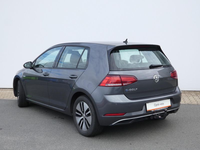 Volkswagen e-Golf (2020) Comfortline 100kW SoH 87% - fotka 11 z 30