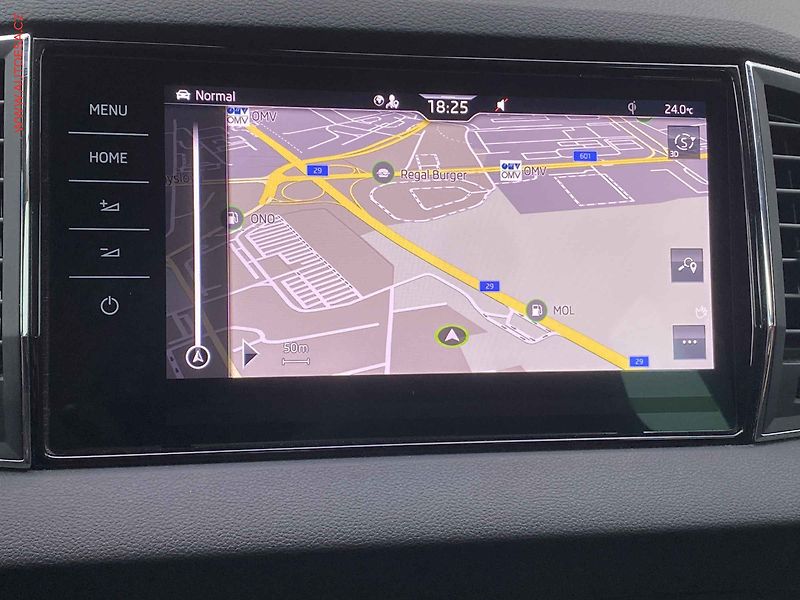 Škoda Karoq (2021) 1.5 TSi, Style, DSG, navi - fotka 17 z 19