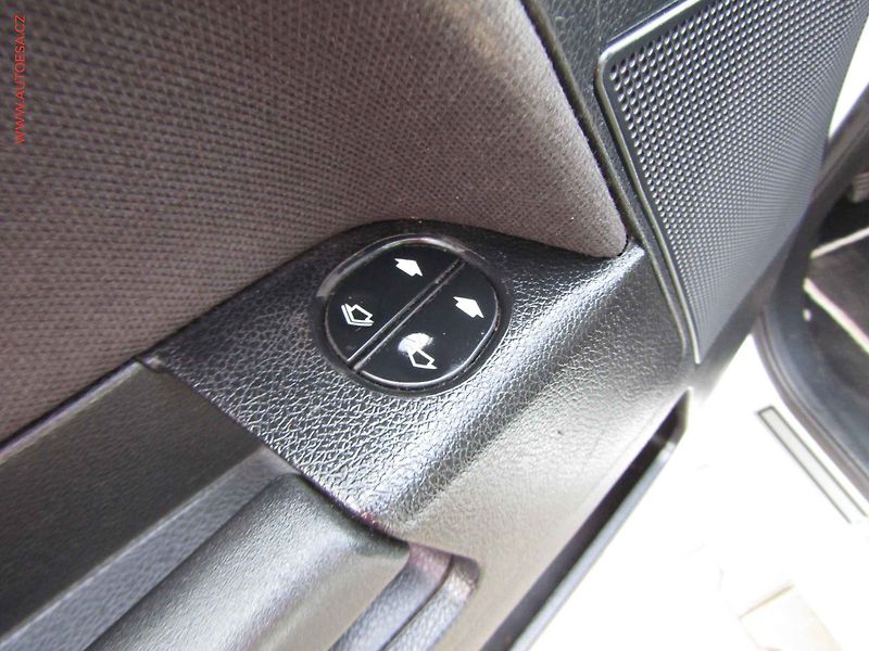 Ford Fusion (2010) 1.4 TDCi, ČR, AC, TZ - fotka 11 z 17