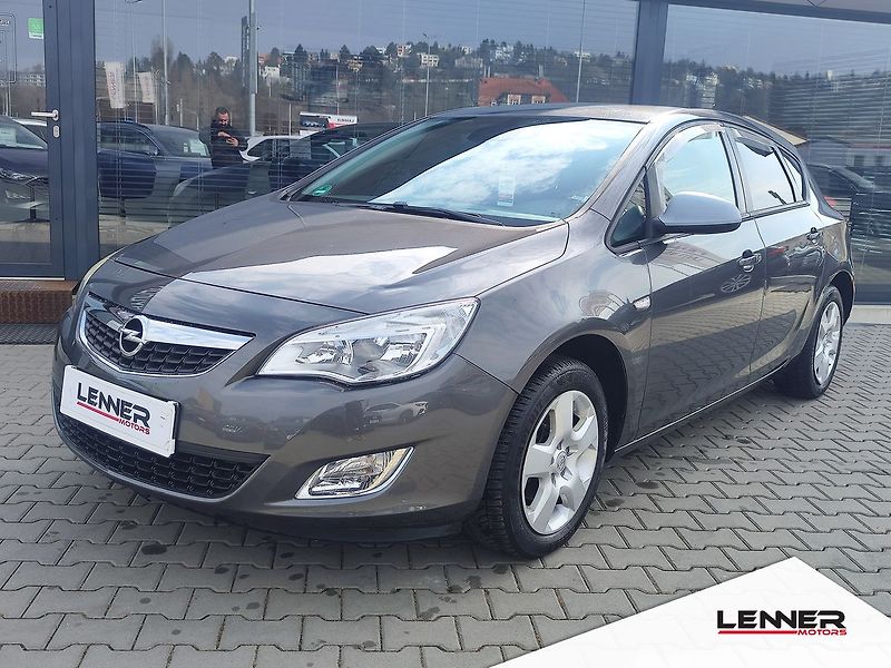 Opel Astra 1.4i/74kW Enjoy ČR - fotka 1 z 31