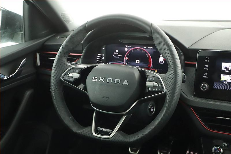 Škoda Scala (2025) 1.0 TSI, Monte Carlo - fotka 13 z 15