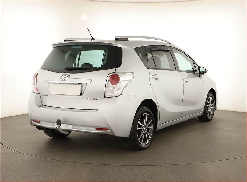 Toyota Verso (2014) 1.6 D-4D, Tempomat - fotka 5 z 14