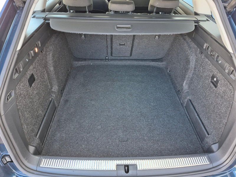 Škoda Superb (2018) Style 2.0 TDI 110kW Combi - fotka 26 z 29