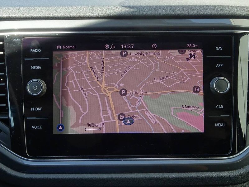 Volkswagen T-Roc (2021) 1,5 TSi /110kW Sport DSG - fotka 6 z 27