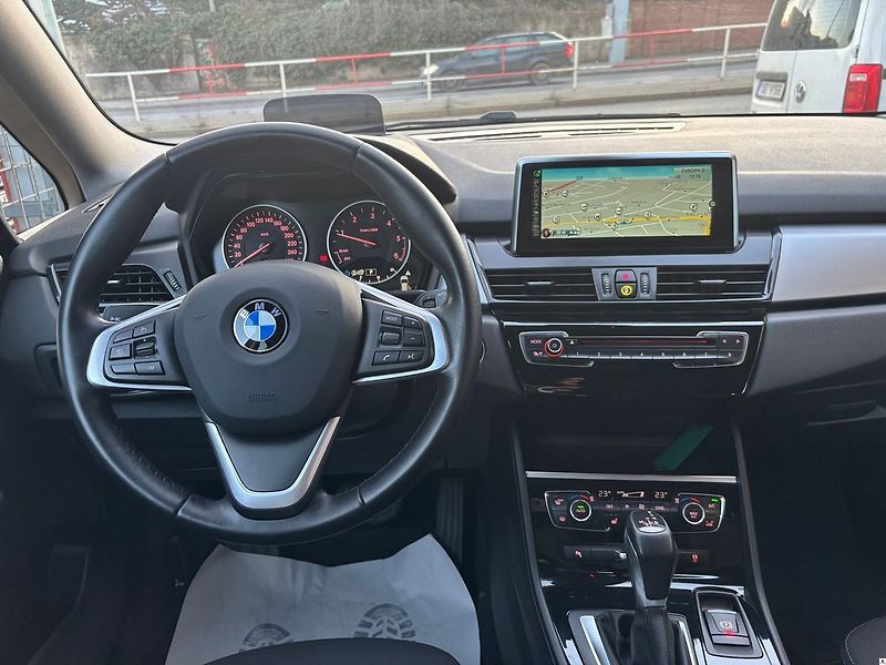 BMW Řada 2 218d-110KW/2017/1MAJ-AT-SERVIS - fotka 20 z 50