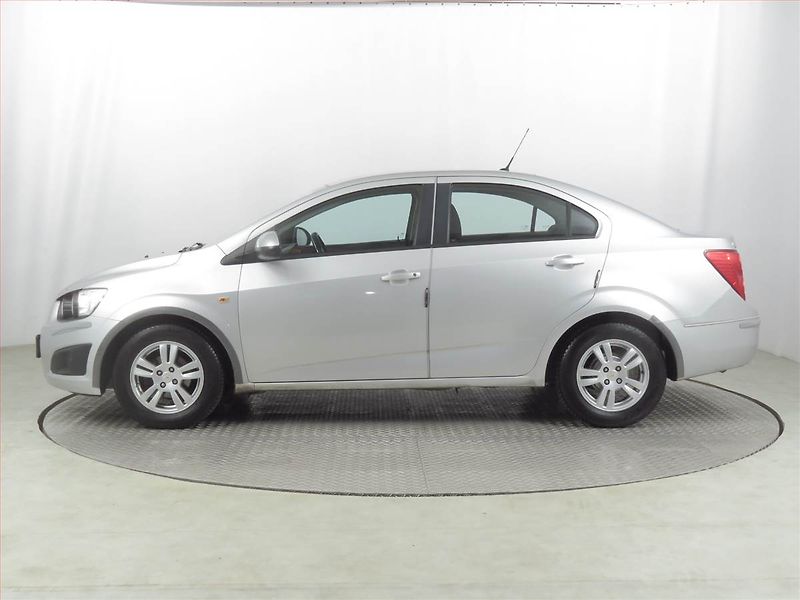 Chevrolet Aveo (2012) 1.4 i 16V, Tažné, levný provoz - fotka 3 z 18