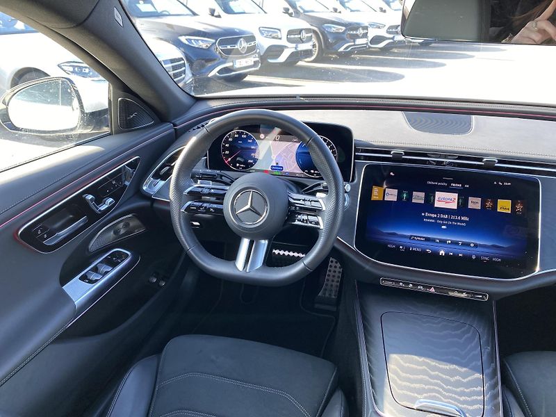 Mercedes-Benz Třídy E E 400e 4M AMG BURMESTER 4D - fotka 10 z 26