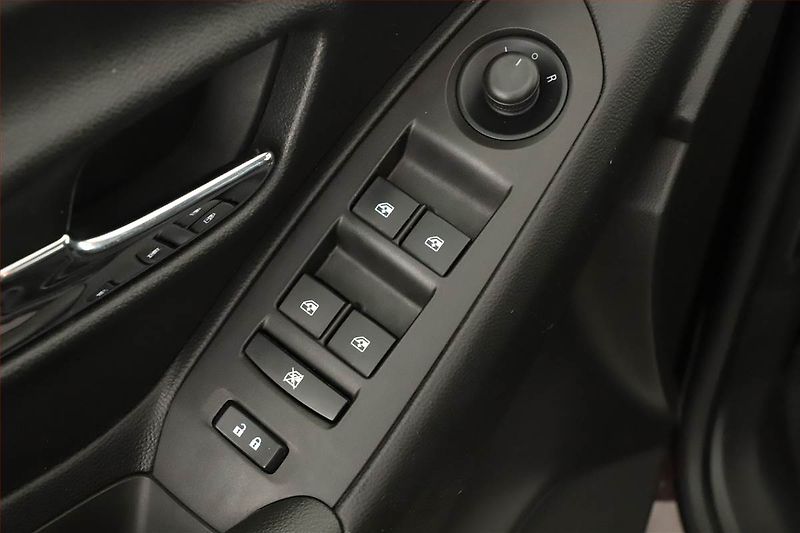 Chevrolet Trax (2013) 1.7 D, 4X4, Tempomat - fotka 9 z 16