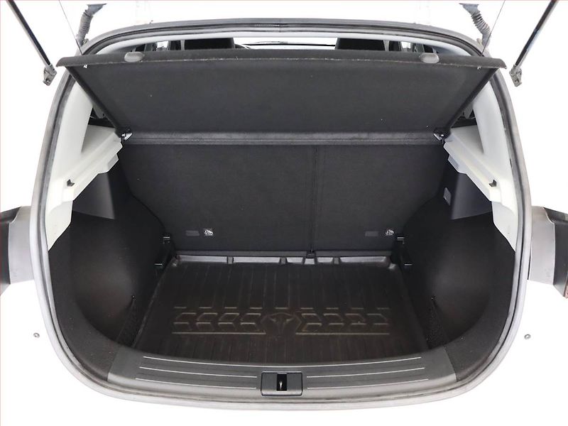 MG ZS (2023) Essential 1.5, Serv.kniha - fotka 11 z 14