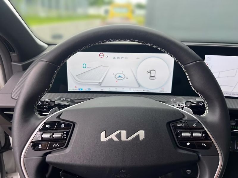 Kia EV6 GT-Line AWD Pano Meridian HuD - fotka 9 z 14