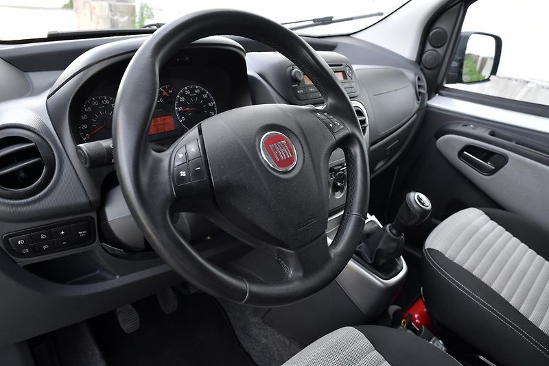 Fiat Qubo 1.3 MultiJet,KLIMA,PDC,ALU16 - fotka 8 z 44