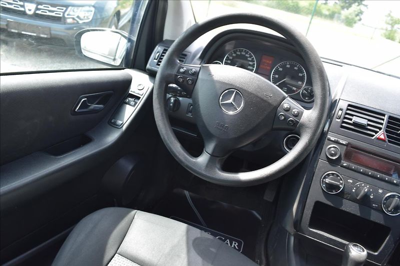 Mercedes-Benz Třídy A 1,5 i 70KW KLIMA BEZ KOROZE! - fotka 31 z 44