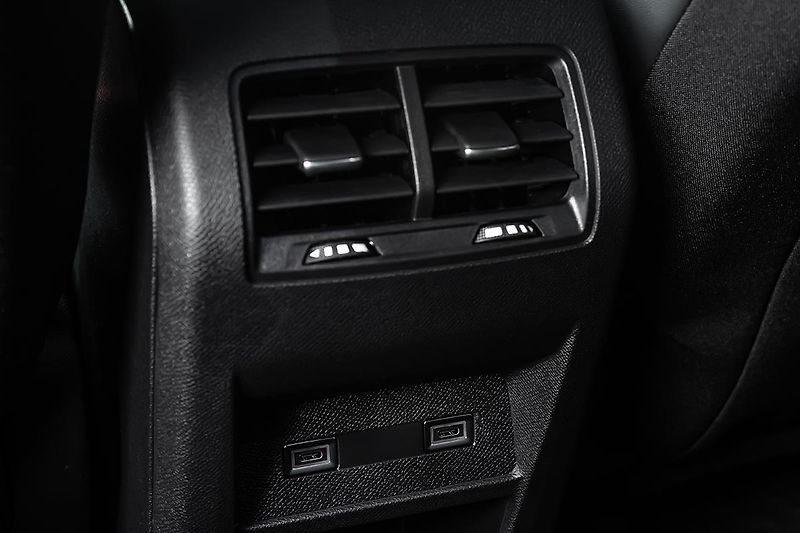 Peugeot 308 1,2 ALLURE Hybrid 145 e-DCS6 - fotka 18 z 18