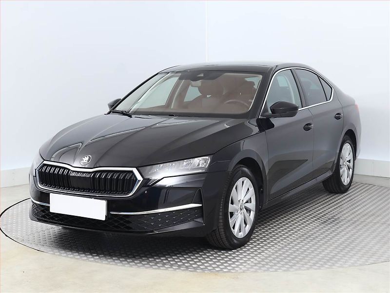 Škoda Octavia (2024) Top Selection 2.0 TDI - fotka 2 z 18