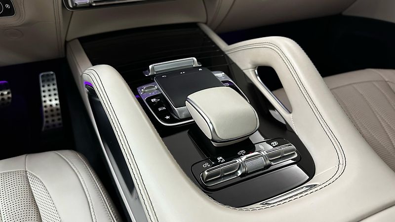 Mercedes-Benz GLS 63 AMG / TOP VÝBAVA  - fotka 43 z 80