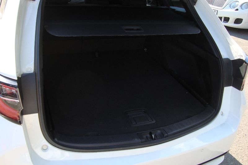 Toyota Corolla (2023) 1.8i Hybrid,ČR,1,Maj. - fotka 13 z 78