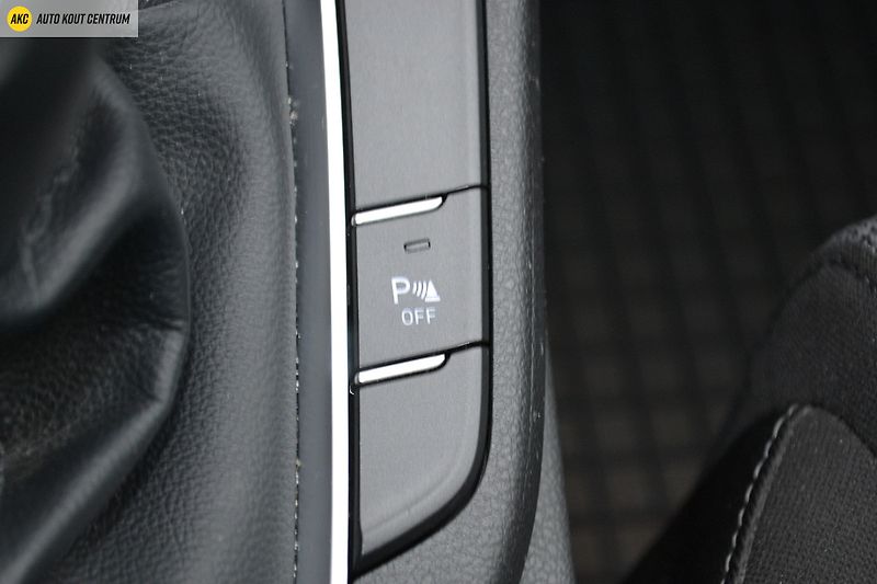 Hyundai i30 1.0T-GDI COMFORT ALU16 - fotka 21 z 48