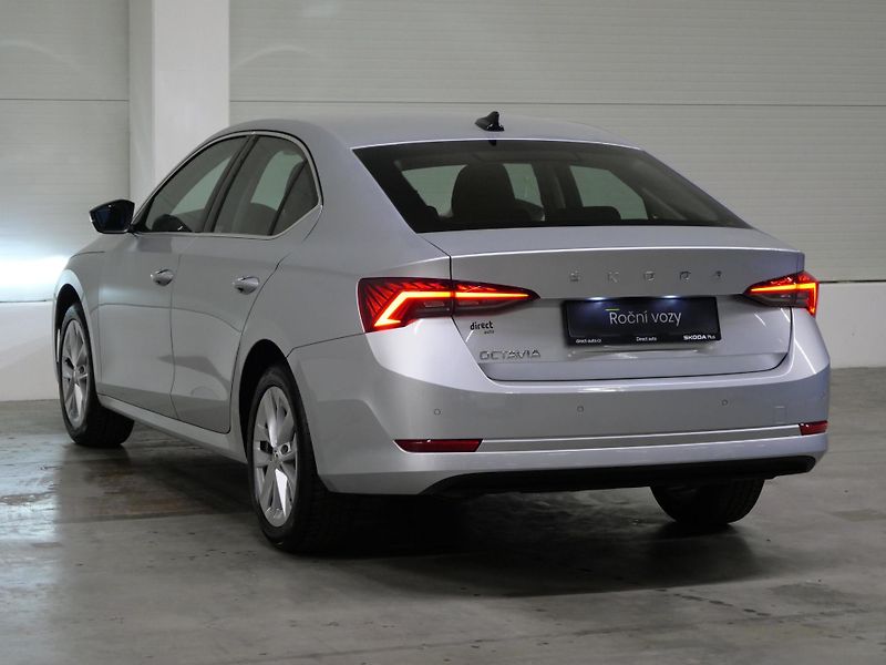 Škoda Octavia - fotka 7 z 25