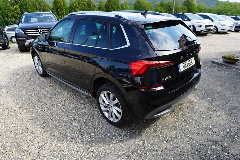 Škoda Kamiq (2022) 1,0 81 kW - fotka 3 z 35