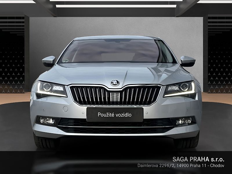 Škoda Superb 2.0 TDI Style - fotka 2 z 18