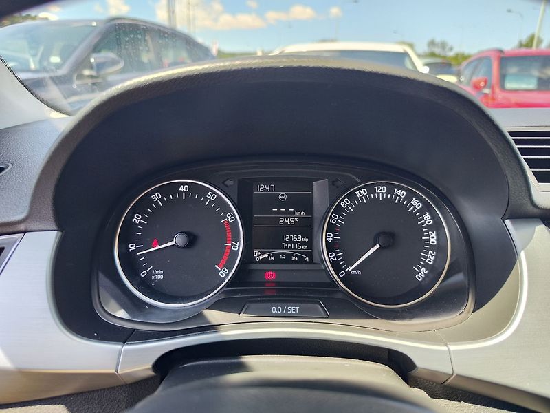 Škoda Fabia 1.2 TSI/66kW Ambition - fotka 13 z 21