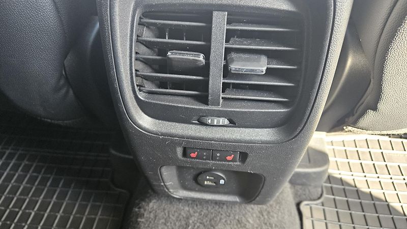 Ford Kuga (2021) 2.0 EB 140kW ST-line 4x4 AT8  - fotka 15 z 36