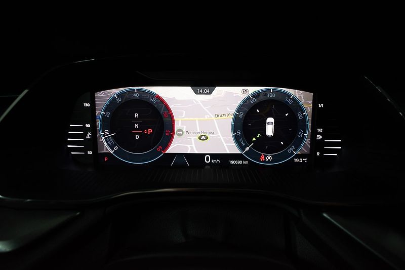 Škoda Octavia 2.0 TDI DSG*ACC*PO ROZVODECH* - fotka 18 z 35