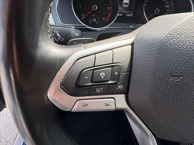 Volkswagen Passat 2,0 TDi140kW,Matrix,ACC,Kamera - fotka 9 z 45
