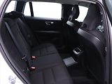 Volvo V60 2,0 B5 AWD Momentum Pro AT DPH - náhled 13