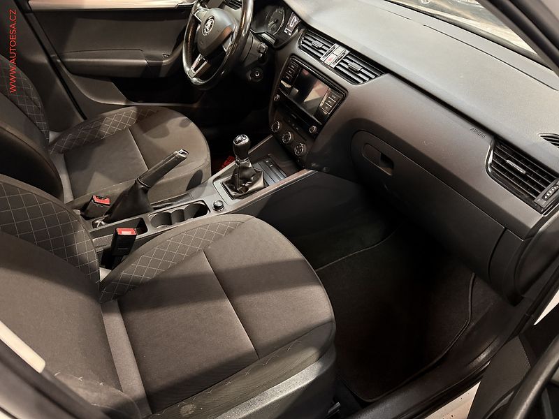 Škoda Octavia (2017) 1.6 TDi, ČR, Active - fotka 12 z 14