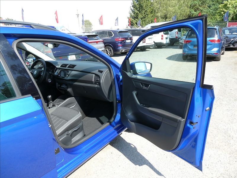 Škoda Fabia 1,0 TSi 70kW STYLE, ČR - fotka 24 z 41