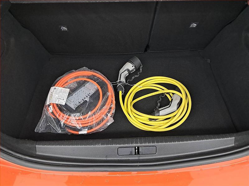 Opel Corsa (2021) GS-Line 50 kWh, SoH 90% - fotka 16 z 19