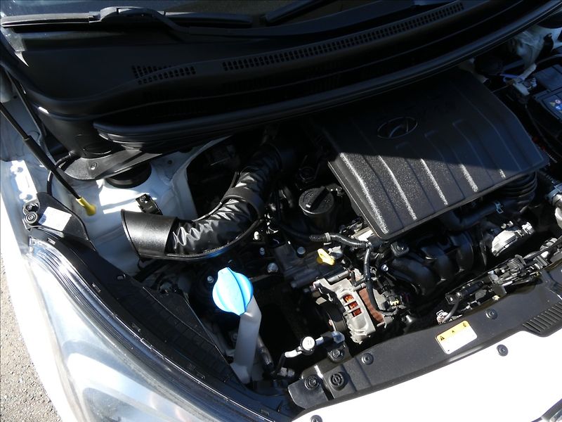 Hyundai i10 1,0 i Family, 2 x kola,klima - fotka 30 z 39