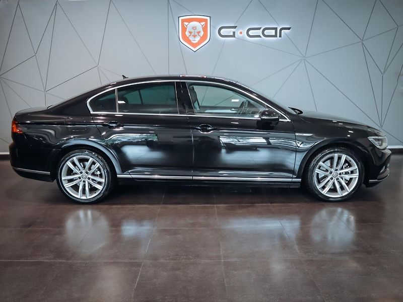 Volkswagen Passat 2.0TDI Highline 4M 176kW - fotka 4 z 29
