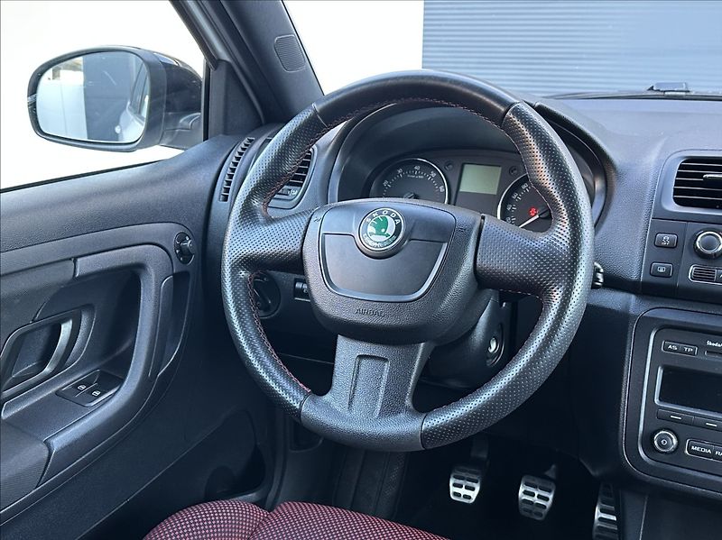 Škoda Fabia 1,2 TSI 105PS  Monte Carlo - fotka 22 z 47