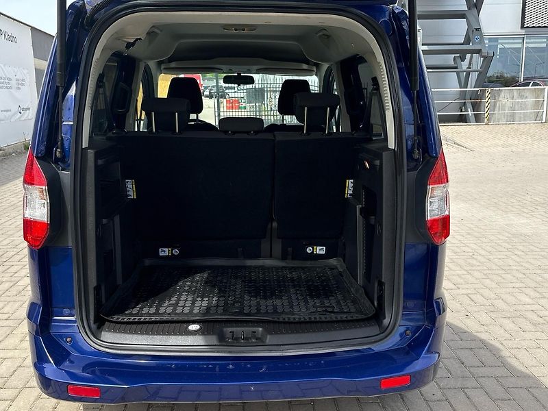 Ford Tourneo Courier (2017) 1.0 EcoBoost 74kW - fotka 13 z 34