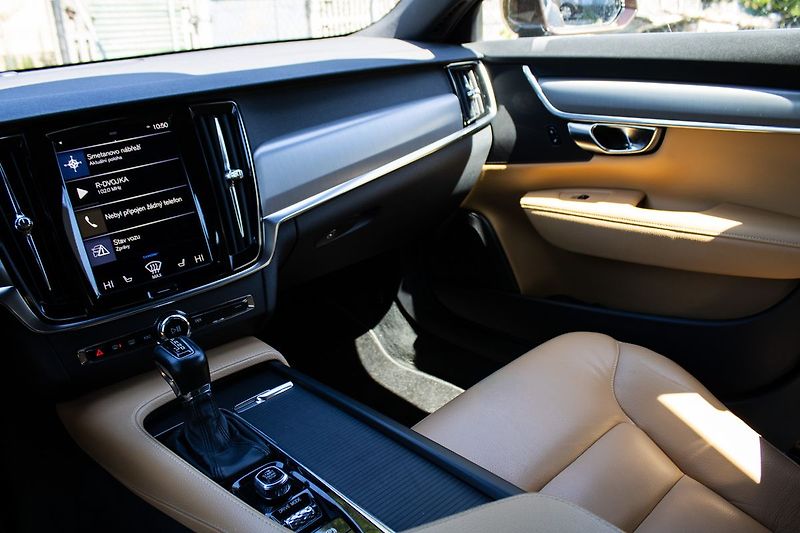 Volvo V90 - fotka 13 z 20