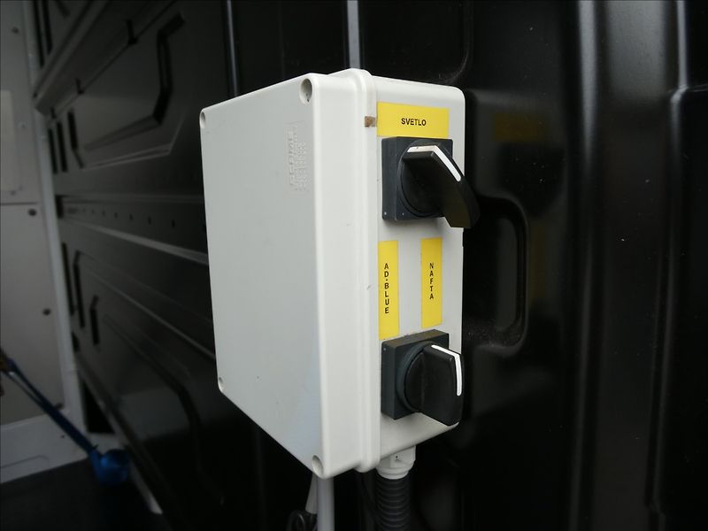 Volkswagen Crafter 2,0 TDi 103kW DPH,serviska,ČR - fotka 24 z 50