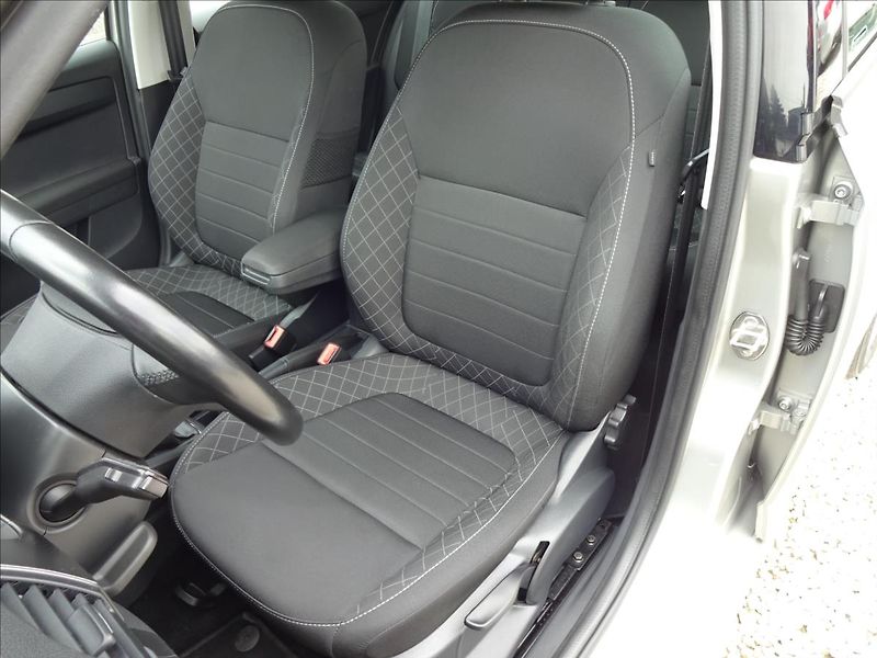 Škoda Fabia III 1.0TSI 70 kW STYLE - fotka 17 z 51