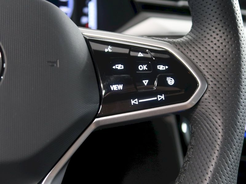 Volkswagen Arteon (2022) SB R-LINE 2.0TSI 206KW 4x4 DSG - fotka 22 z 42