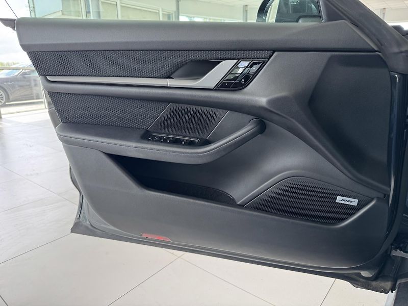 Porsche Taycan 4S Performance*Panorama*DPH - fotka 31 z 41