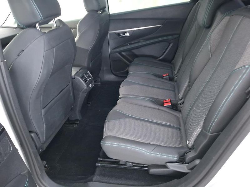 Peugeot 5008 1,2PT EAT8 ALLURE - fotka 7 z 9