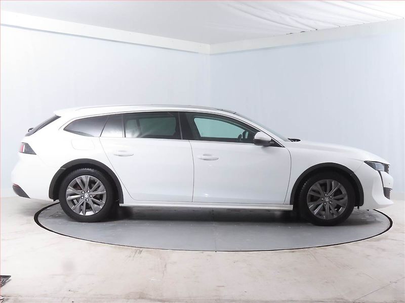 Peugeot 508 (2021) Allure 1.5 BlueHDi, Serv.kniha - fotka 6 z 14