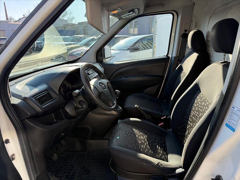 Opel Combo 1,4 - fotka 5 z 11