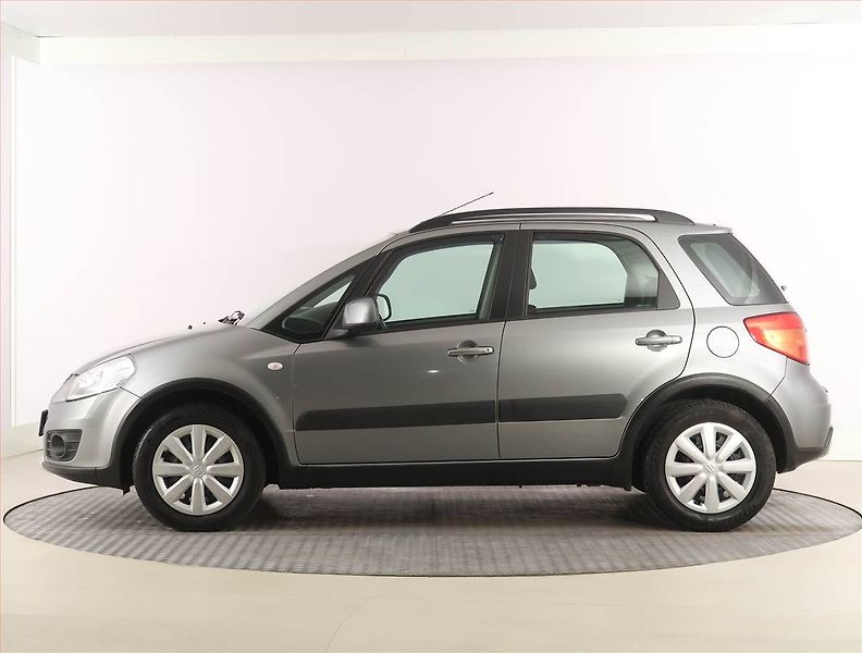 Suzuki SX4 (2013) 1.6 VVT, Serv.kniha - fotka 3 z 15