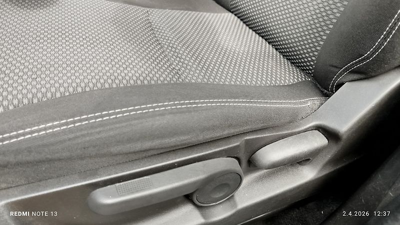 Suzuki Vitara (2015) 1.6 16V   AllGrip - fotka 9 z 23