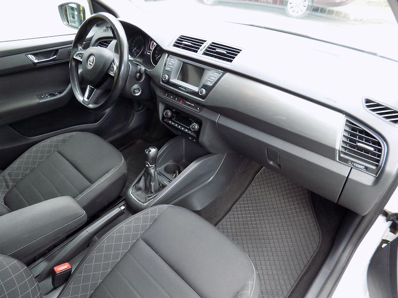 Škoda Fabia (2016) 1.4 TDi  1. majitel - fotka 10 z 12