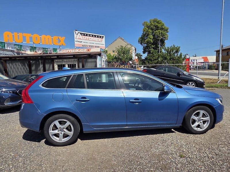 Volvo V60 (2013) 2.0 D4-120kw-NAVI-A/T-SUPER - fotka 8 z 14